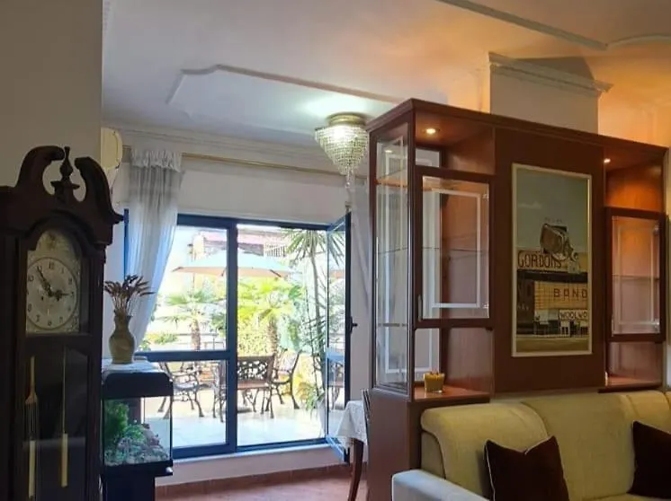 The Bloom Veranda - Elegant City Center Retreat Tirana